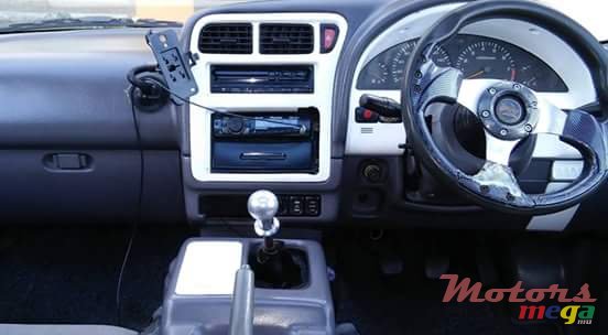 1995' Nissan Serena photo #4