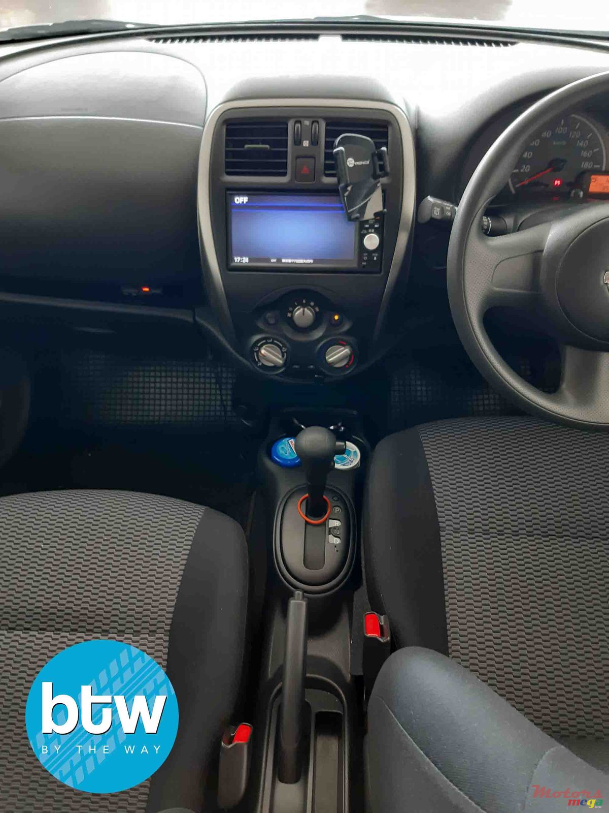 2016' Nissan March photo #5