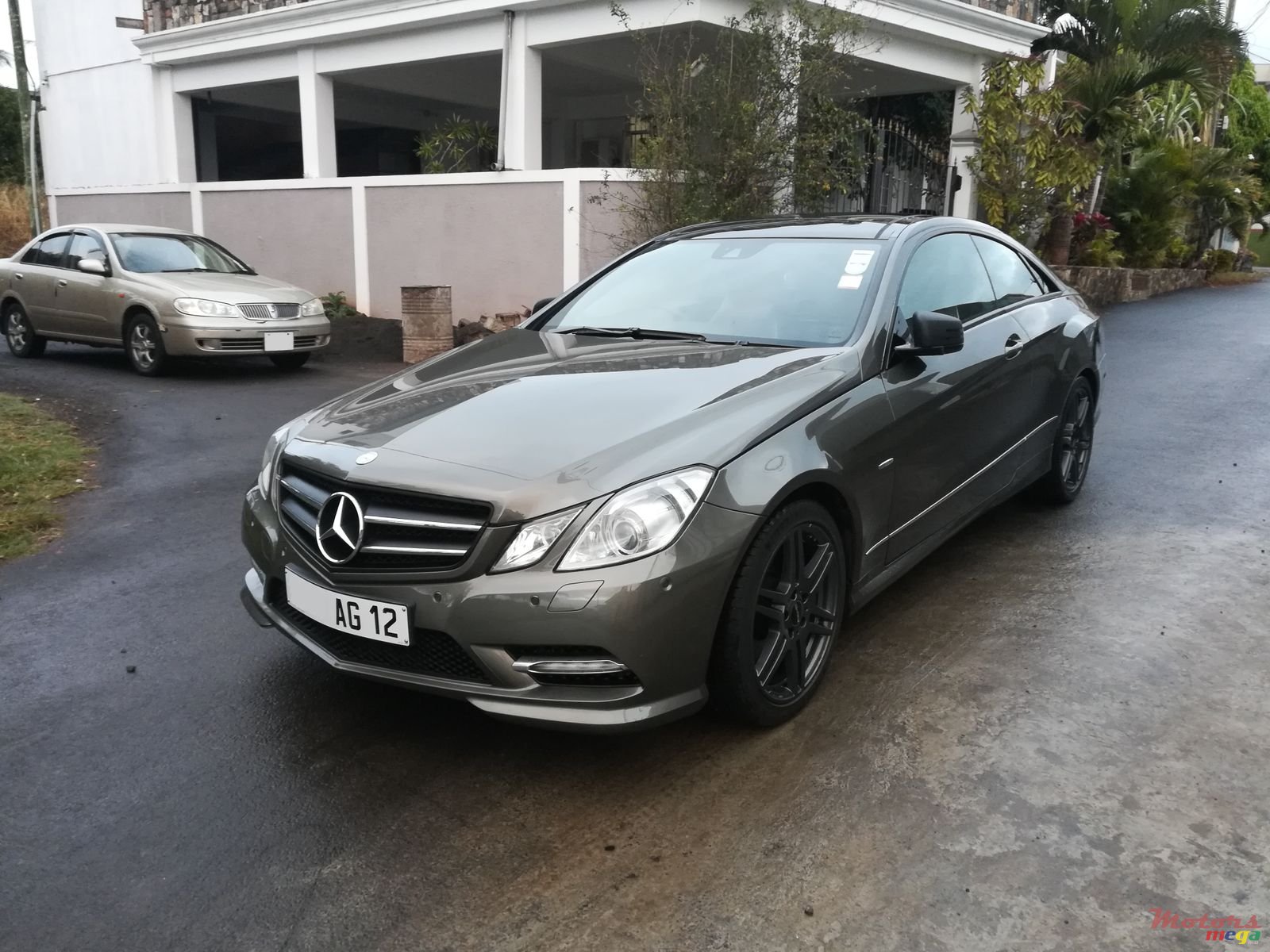 2012' Mercedes-Benz E-Class AMG PACKAGE photo #3