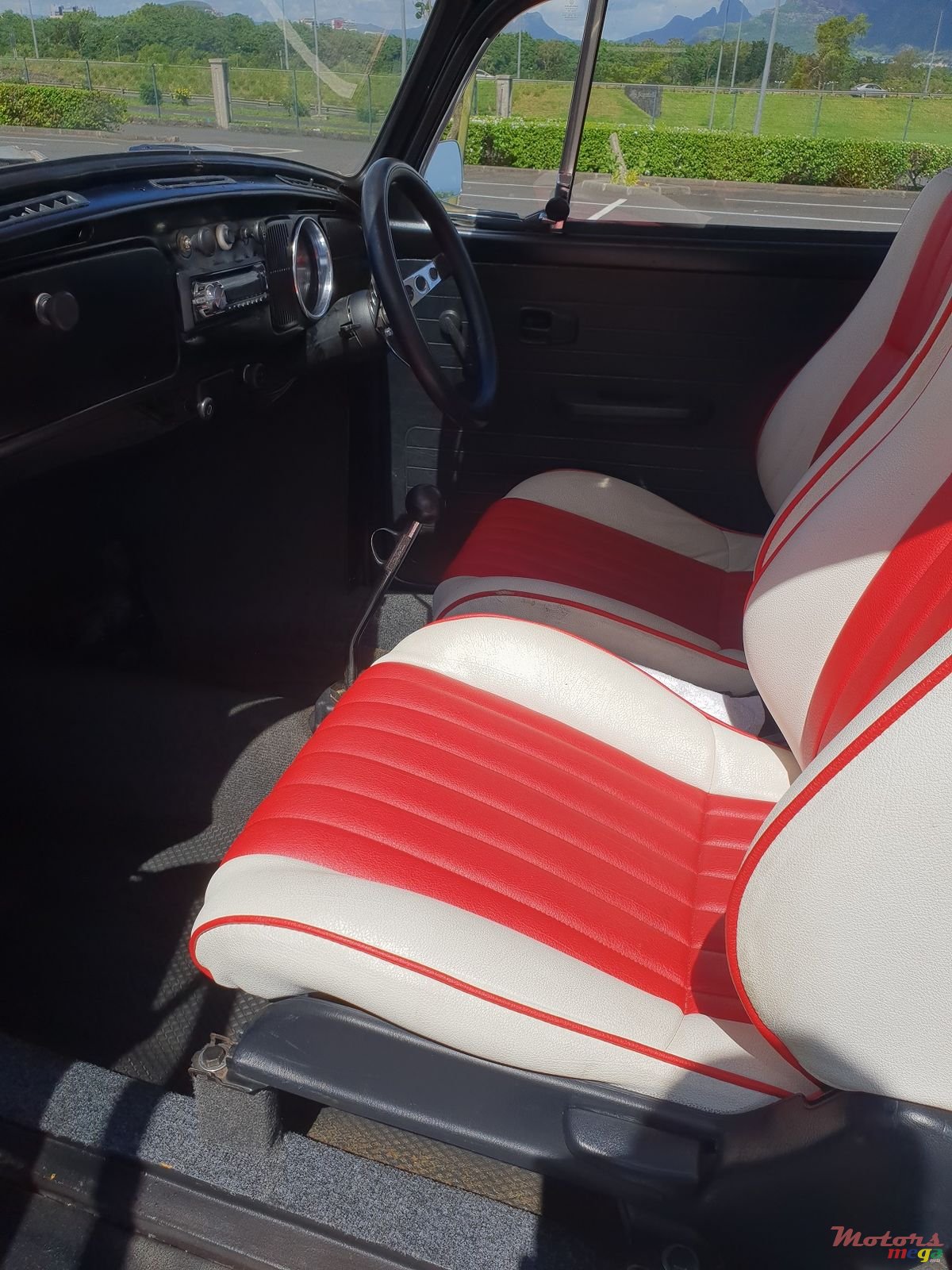 1973' Volkswagen Beetle Vintage photo #7