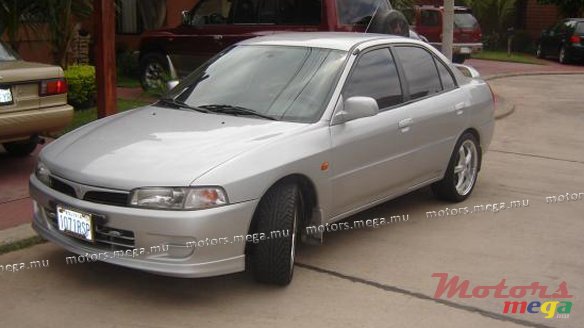 1997' Mitsubishi Lancer photo #1