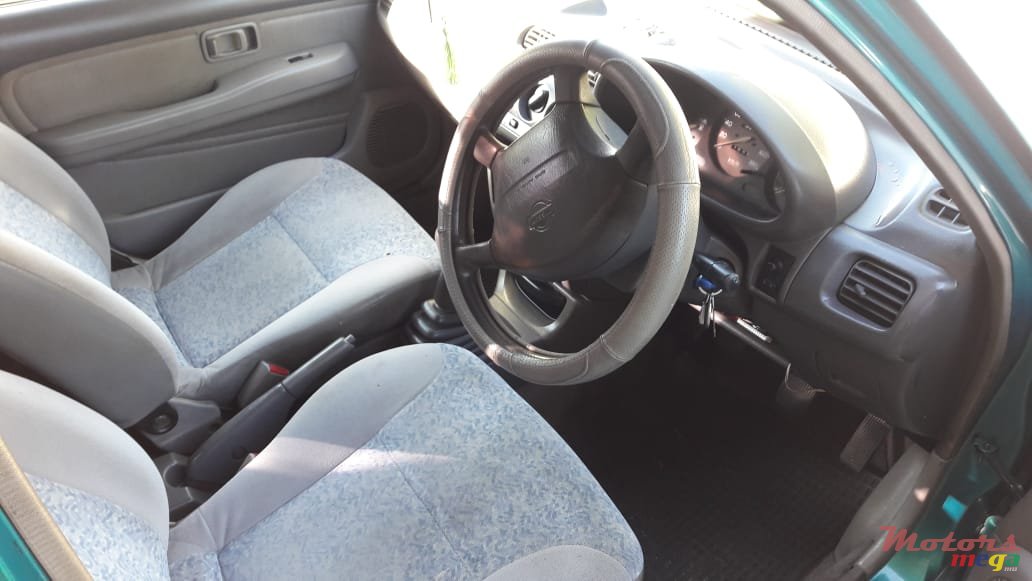 1998' Nissan March photo #6