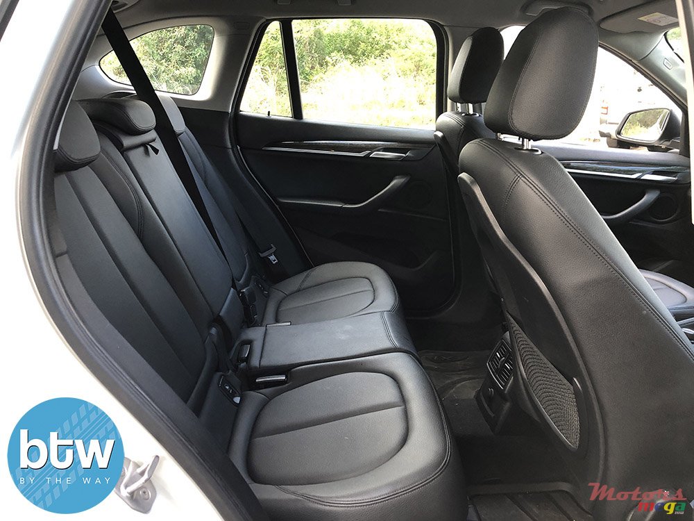 2017' BMW X1 photo #6