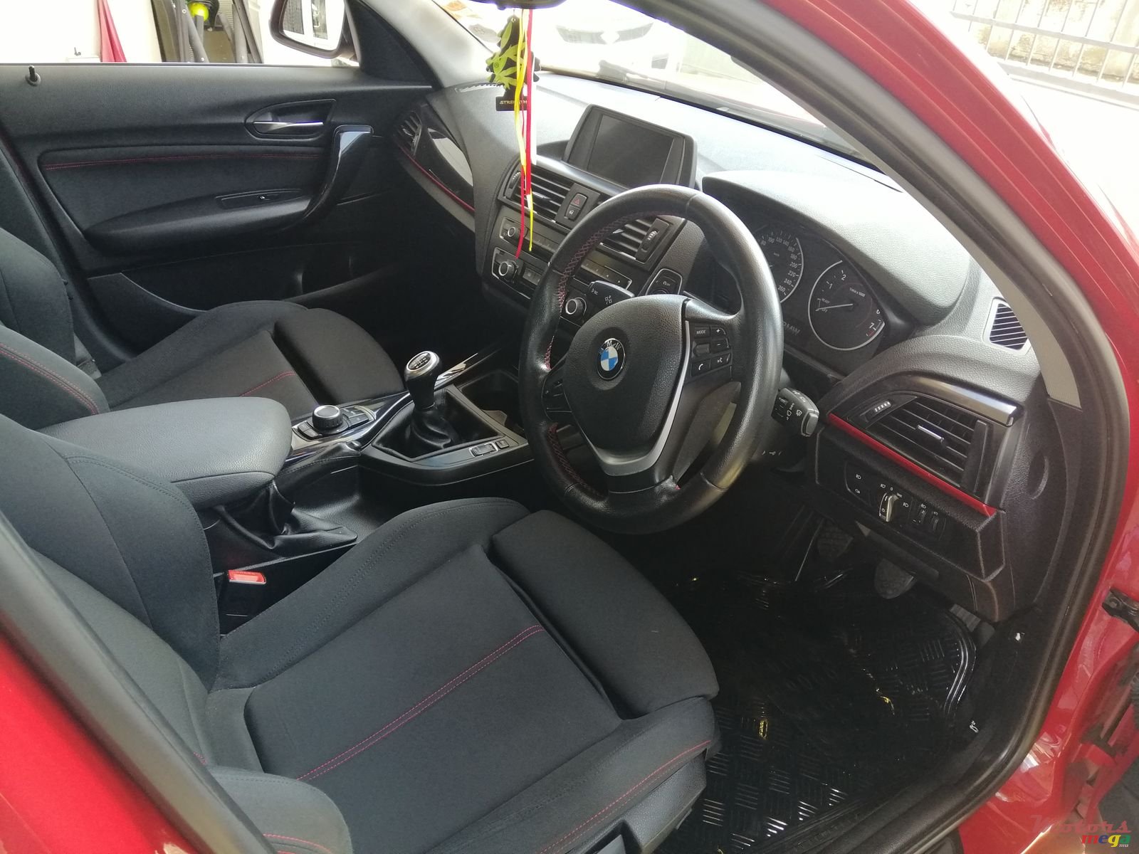 2011' BMW 116 photo #6