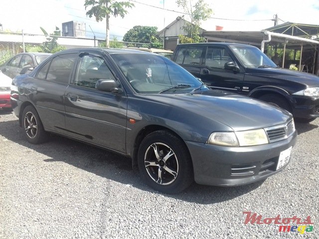 1998' Mitsubishi Lancer photo #1