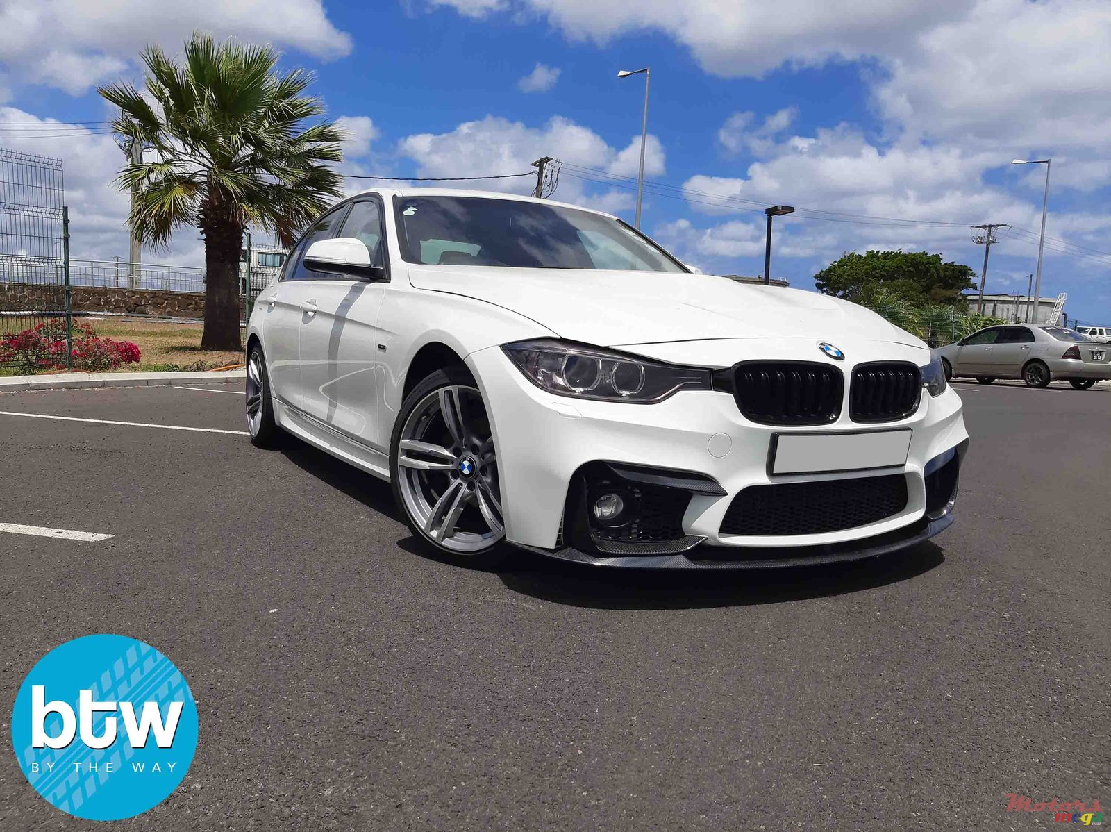 2014' BMW 320 photo #1