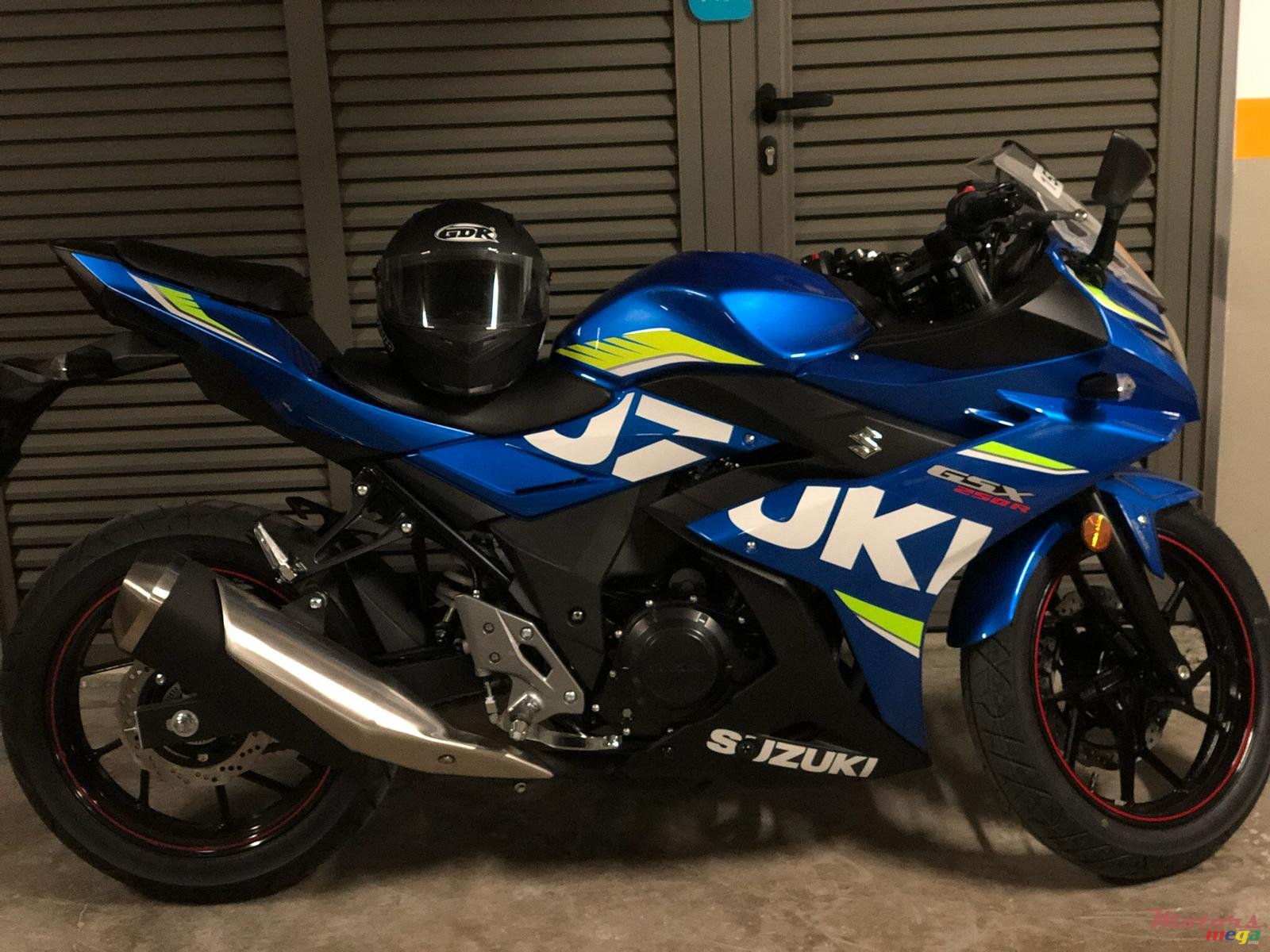 2018' Suzuki GSX R ABS photo #2