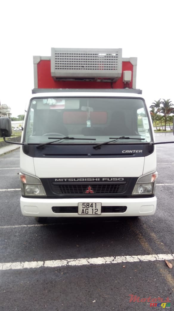 2012' Mitsubishi photo #3