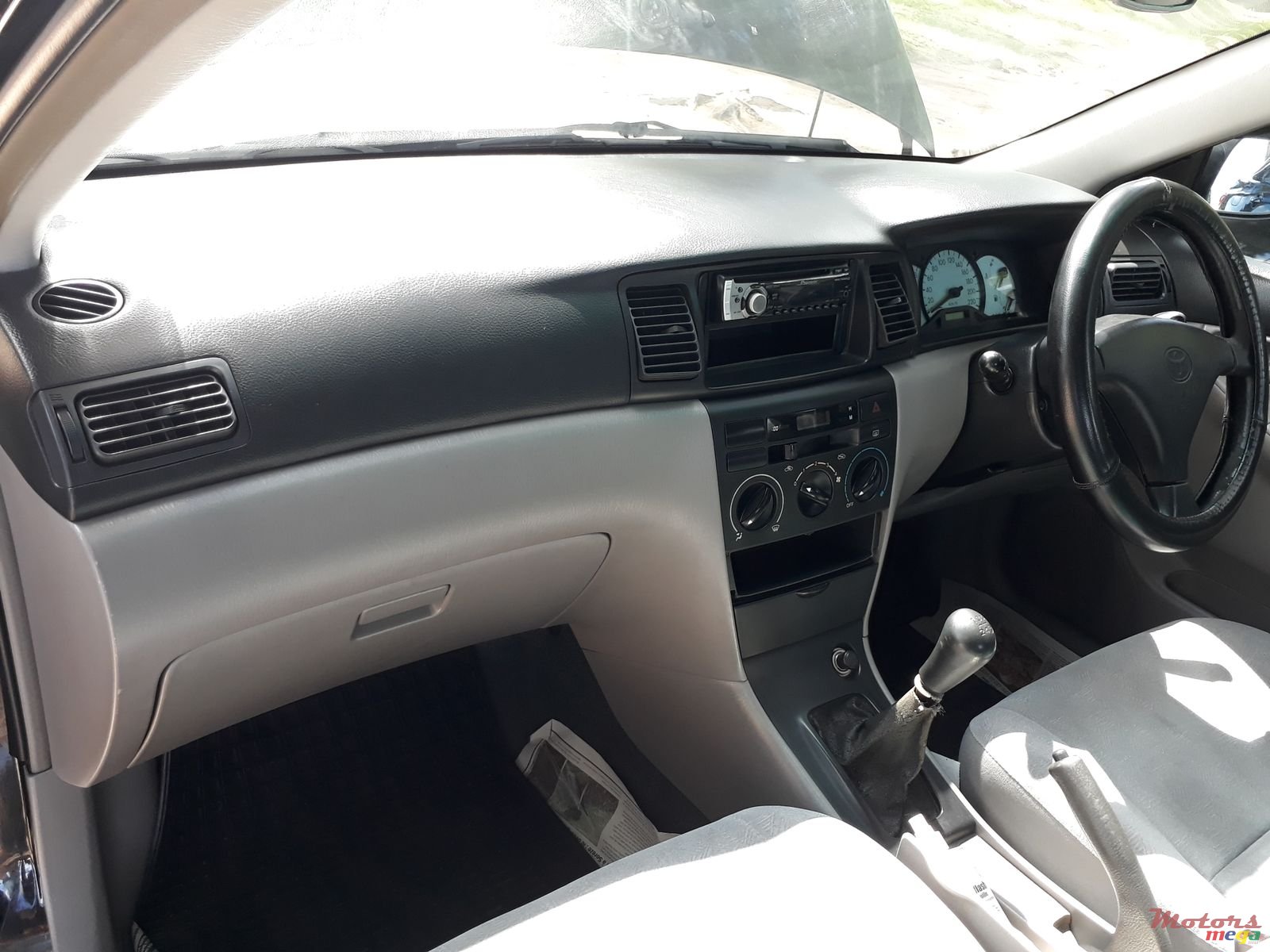 2002' Toyota Corolla photo #3