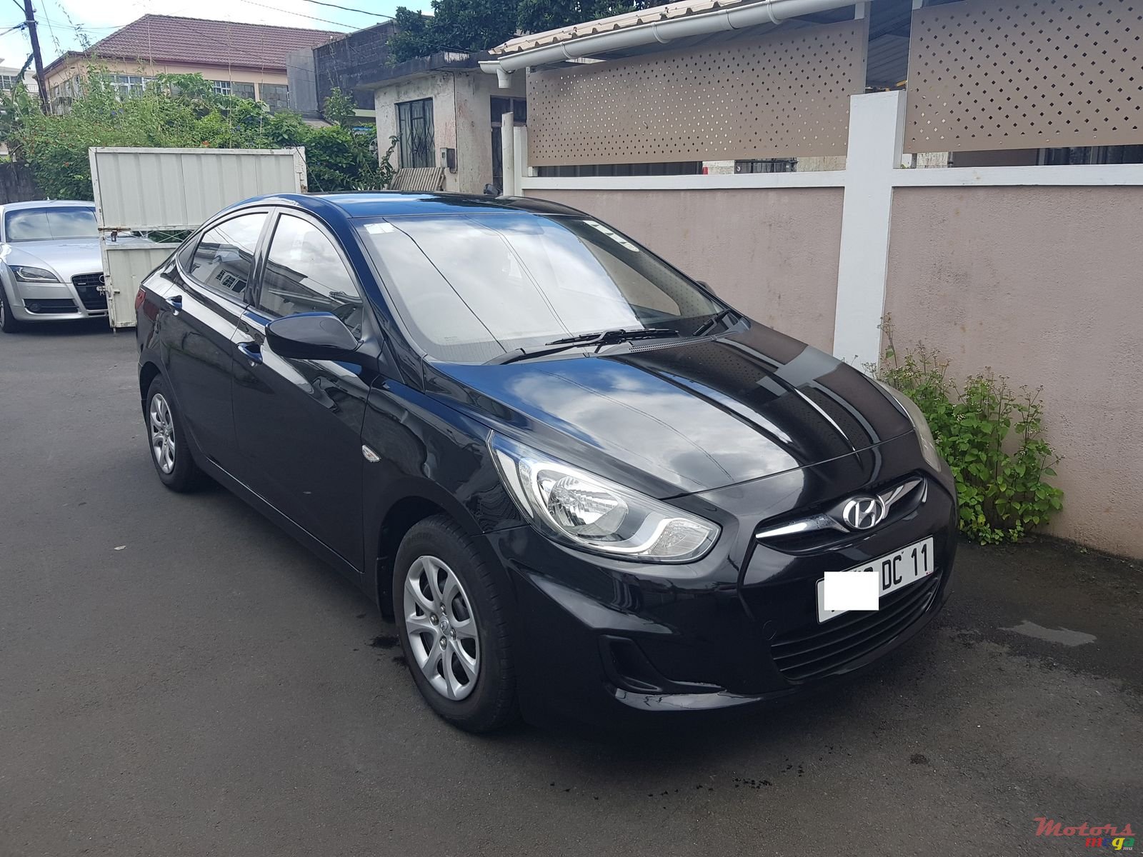 2011' Hyundai GLS Accent Manual photo #2