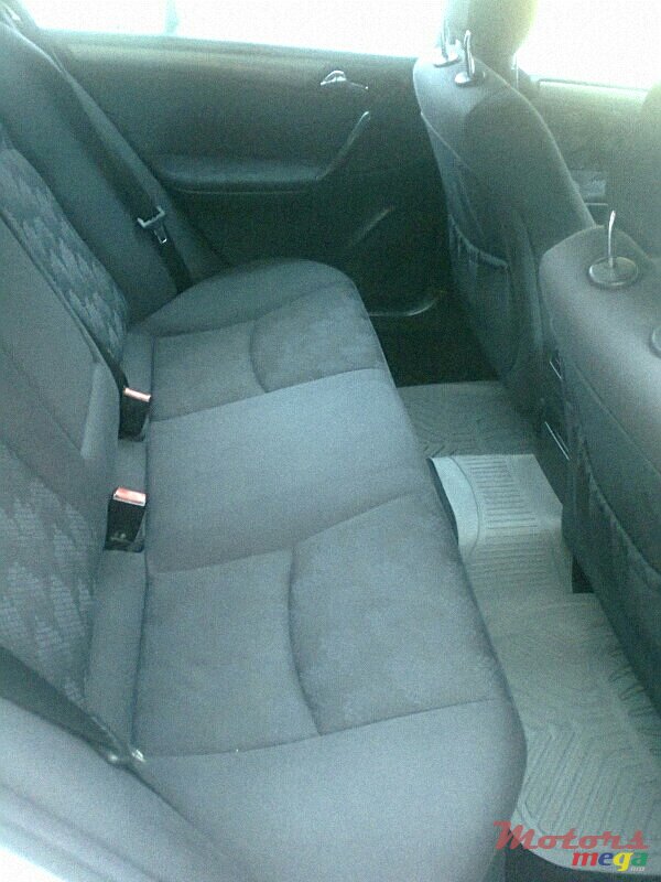 2001' Mercedes-Benz C-Class AVANTGARDE C180 photo #6