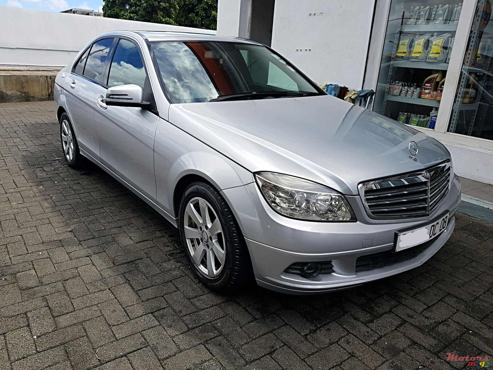 2008' Mercedes-Benz C-Class c200 kompressor automatic photo #2