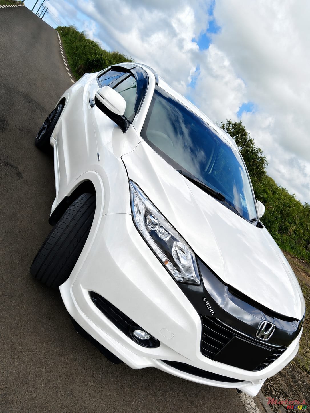 2014' Honda e Vezel Z package photo #2