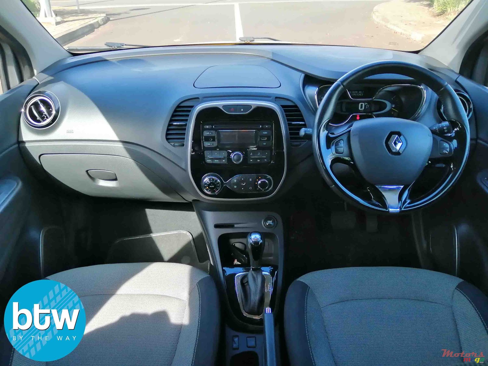 2016' Renault Captur photo #6