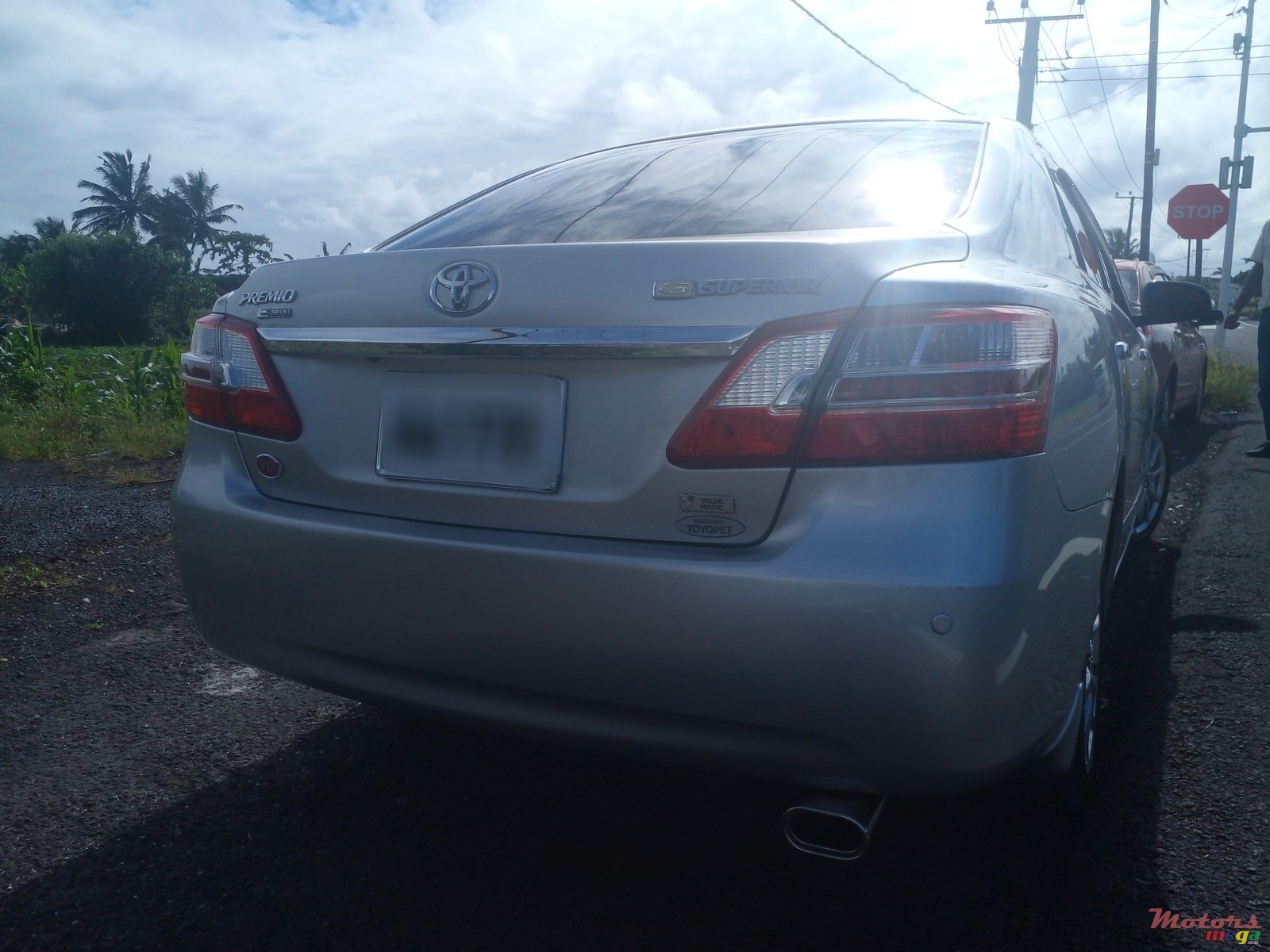 2013' Toyota Premio photo #4