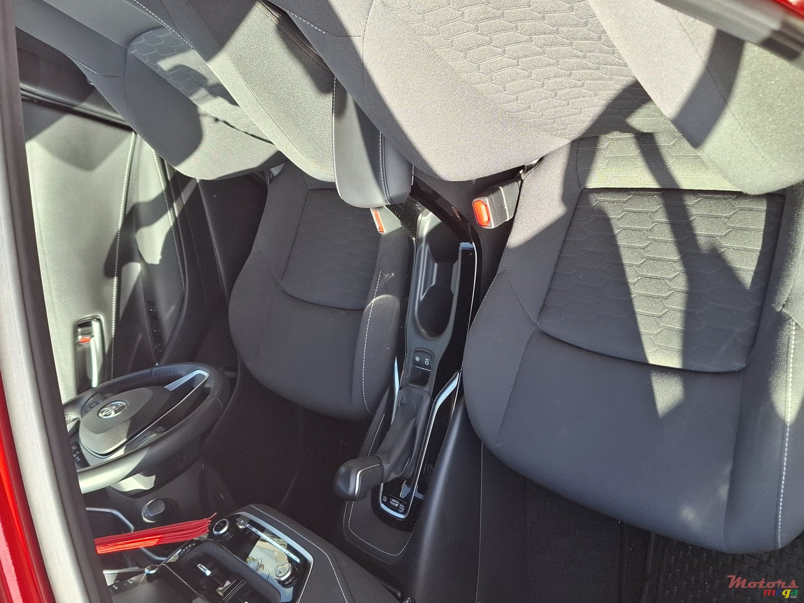 2021' Toyota Corolla photo #5