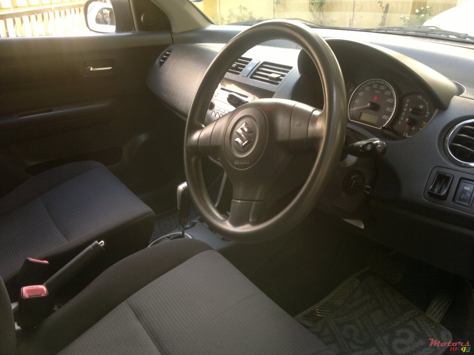 2008' Suzuki Swift Japan photo #4