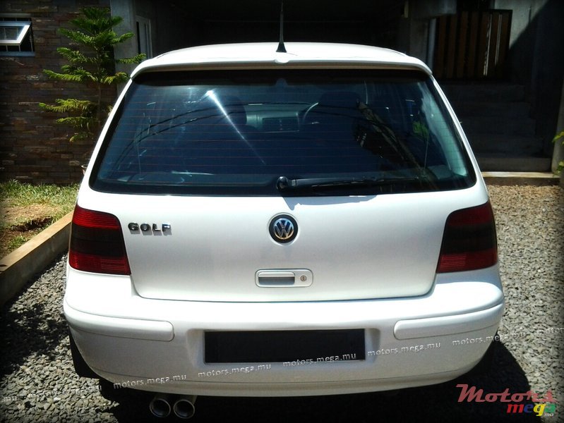 2002' Volkswagen Golf IV photo #3