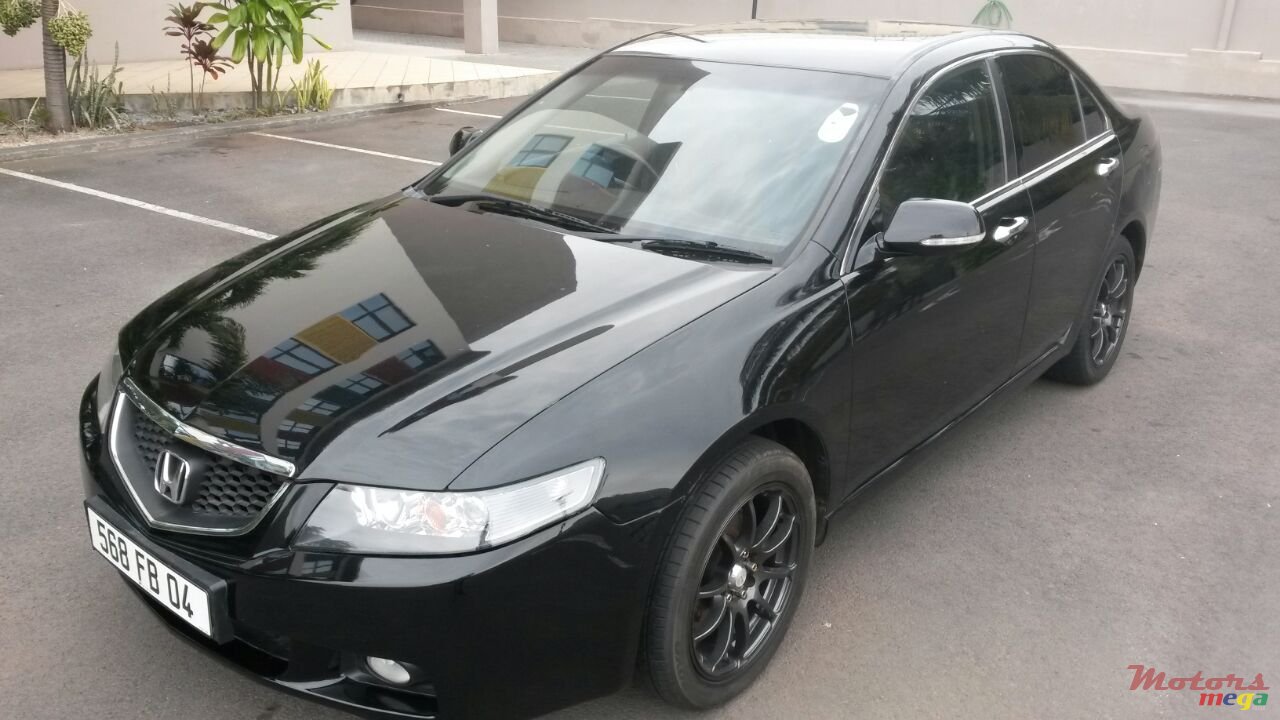 2004' Honda Accord photo #1