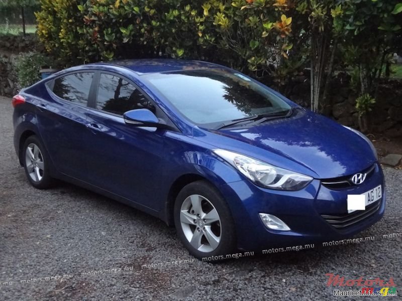 2012' Hyundai Elantra photo #1