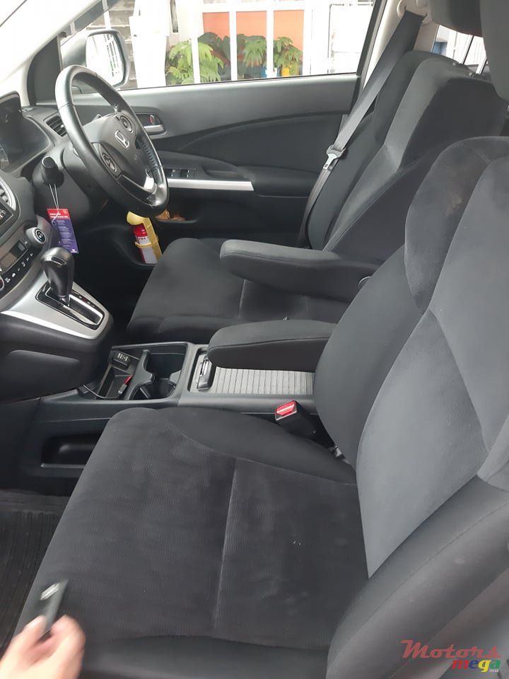 2012' Honda CR-V photo #2