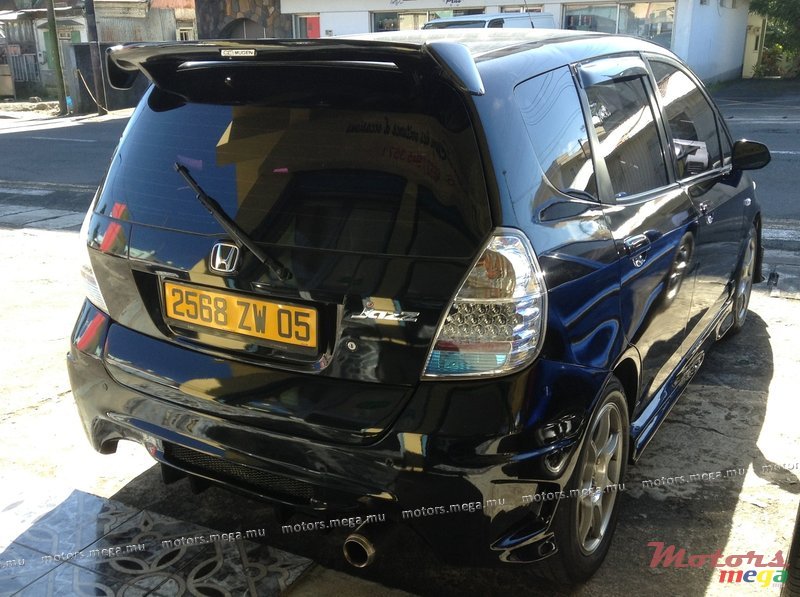 2005' Honda Jazz photo #4