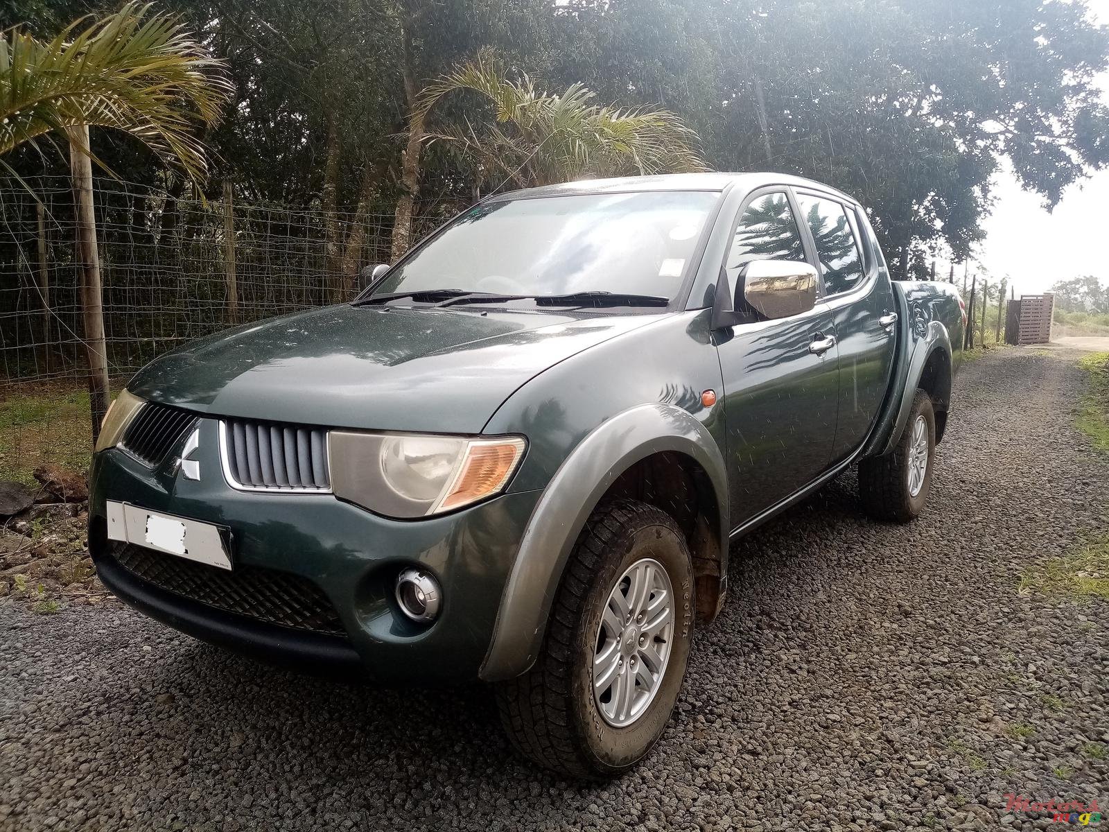 2007' Mitsubishi L 200 photo #1