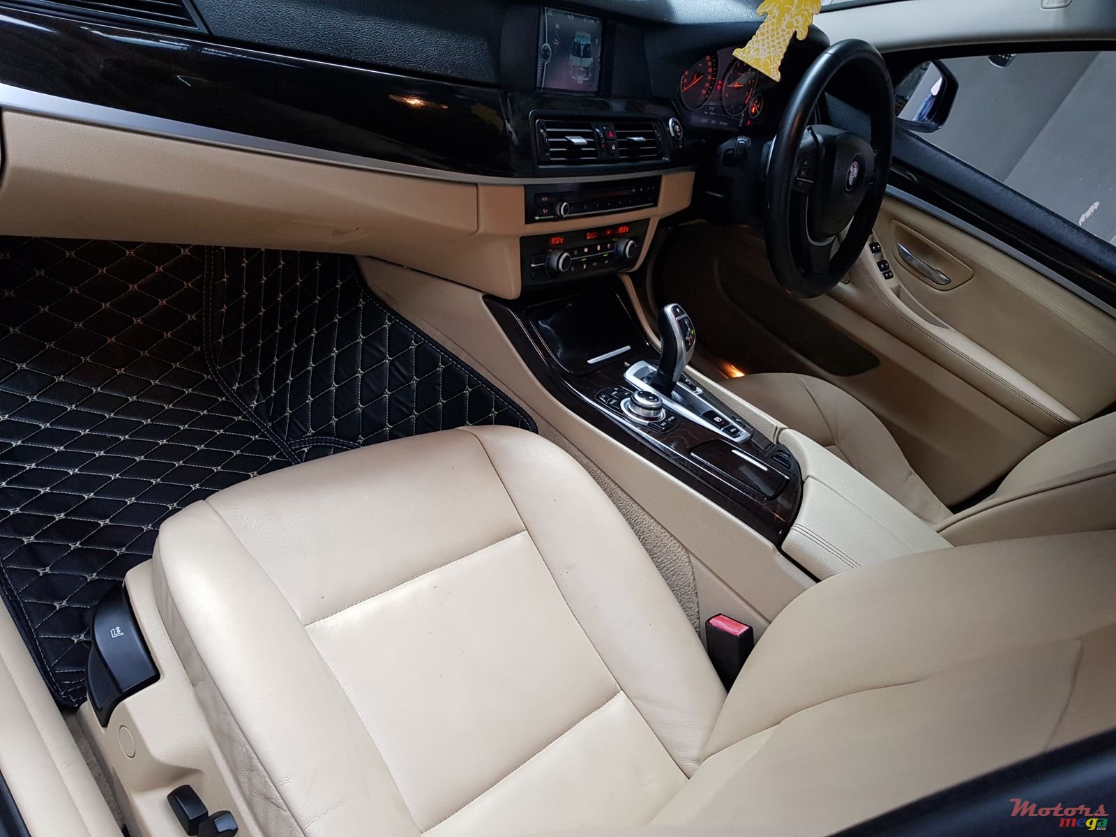 2012' BMW 5 Series Automatic photo #6