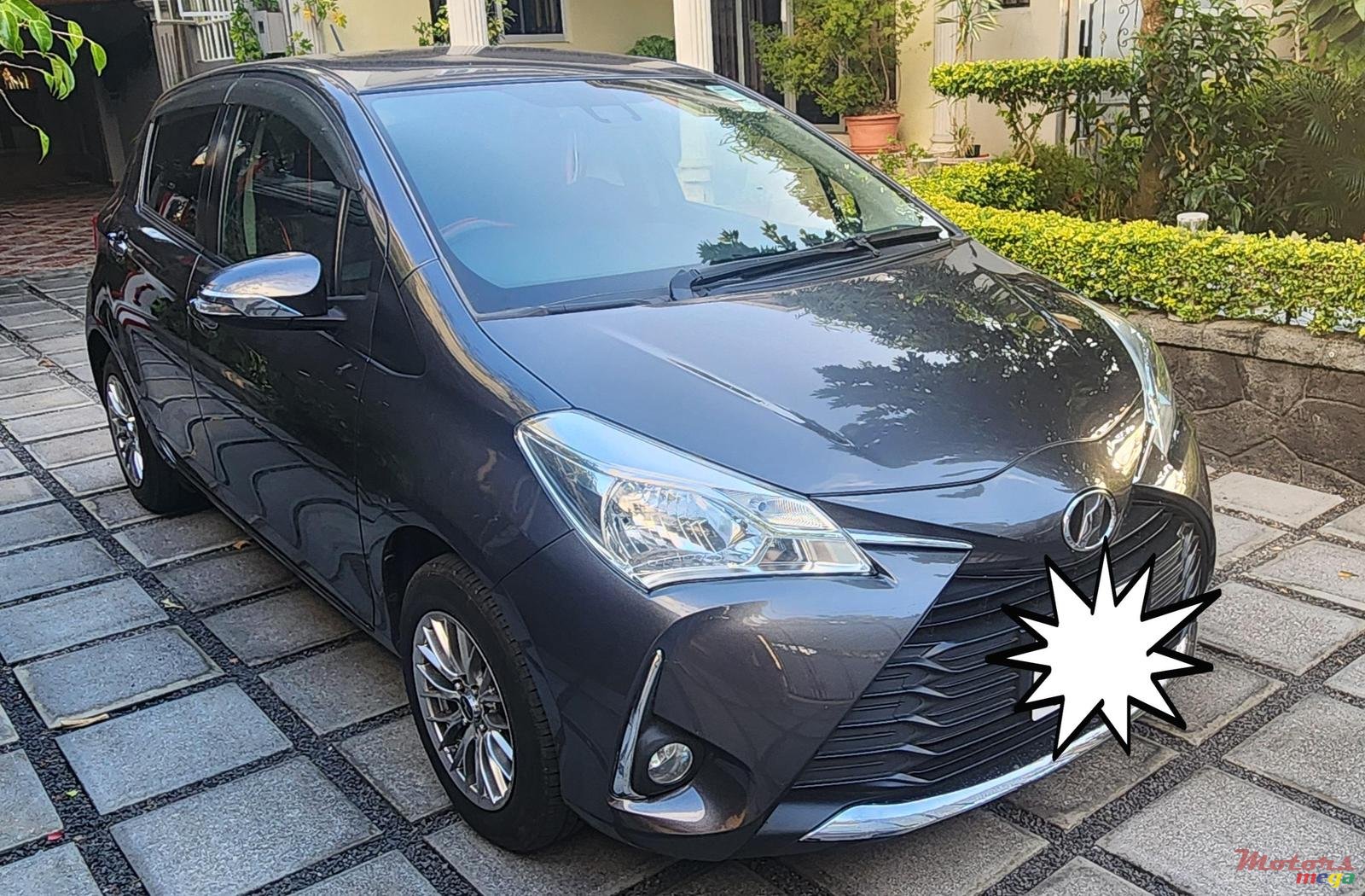 2018' Toyota Vitz photo #1