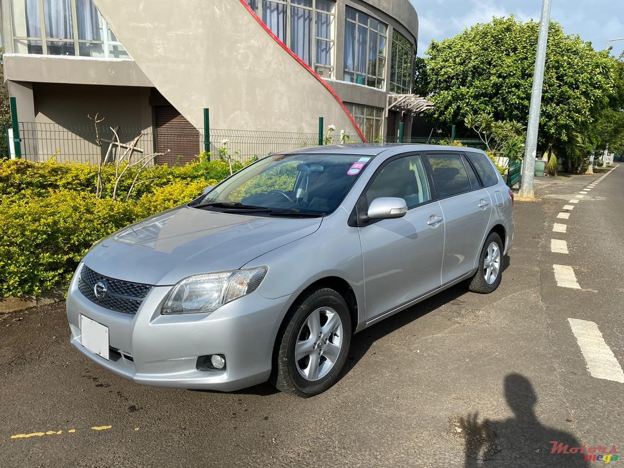2006' Toyota Fielder photo #2