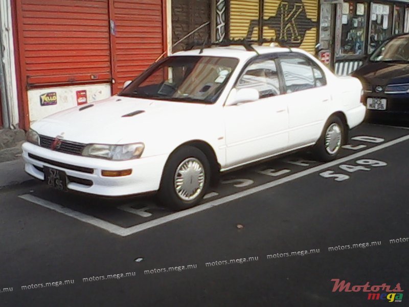 1995' Toyota Corolla limited saloon photo #1