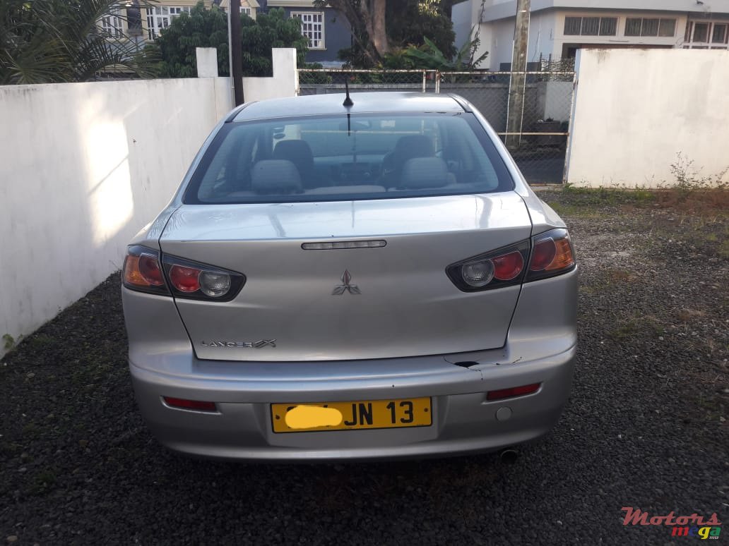 2013' Mitsubishi Lancer Evolution photo #4