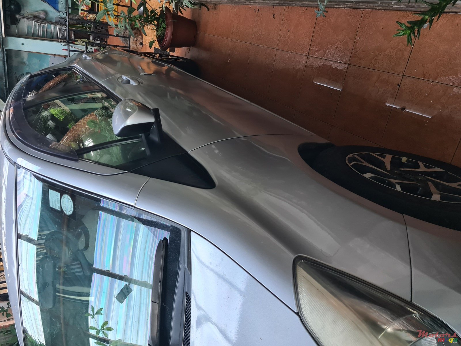 2013' Toyota Vitz photo #1