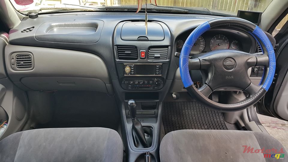 2000' Nissan Sunny photo #4