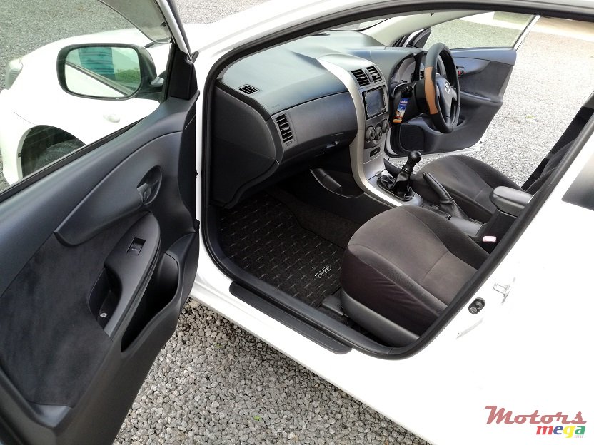 2011' Toyota Fielder AXIO 1.5L JAPAN photo #4