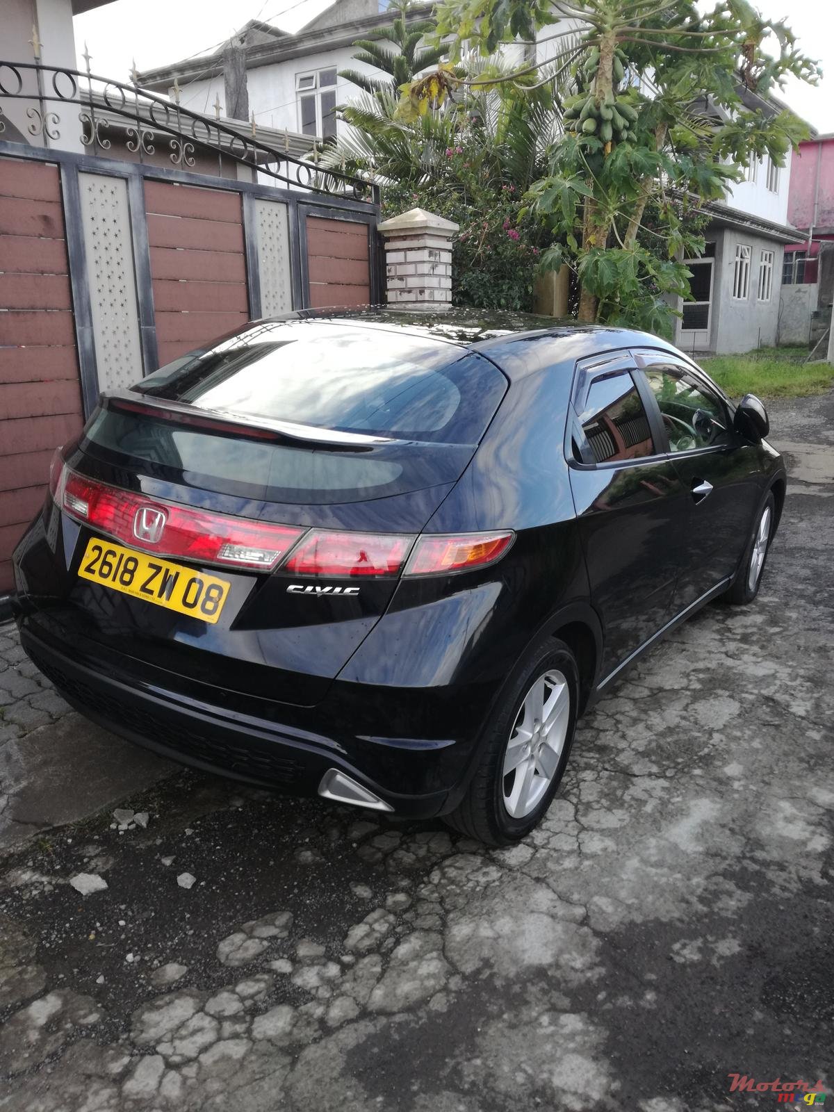 2008' Honda Civic FK1 photo #4