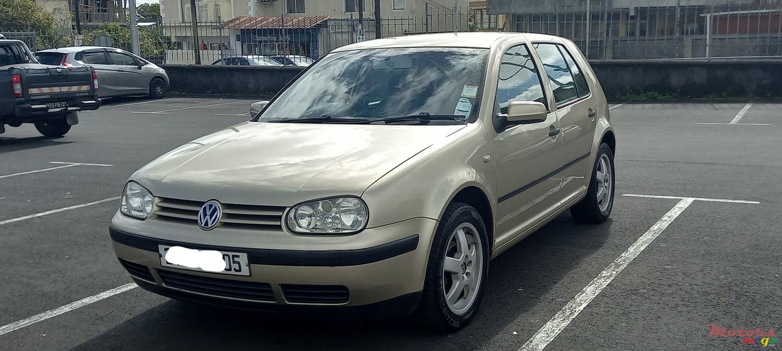 2005' Volkswagen Golf IV photo #2
