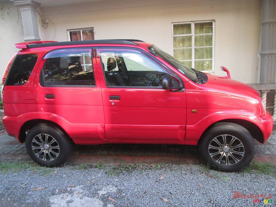 2000' Toyota Cami photo #2