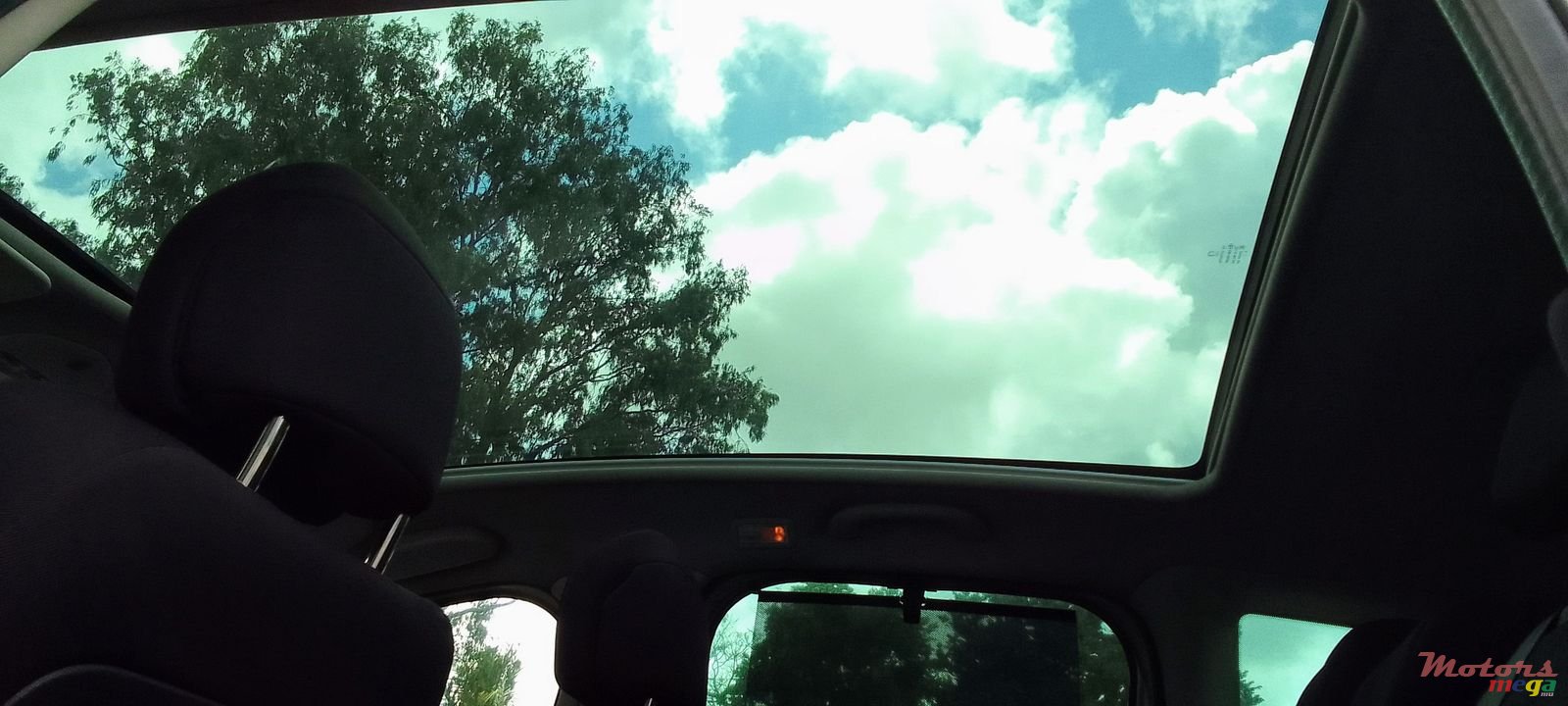 2011' Peugeot 3008 photo #6