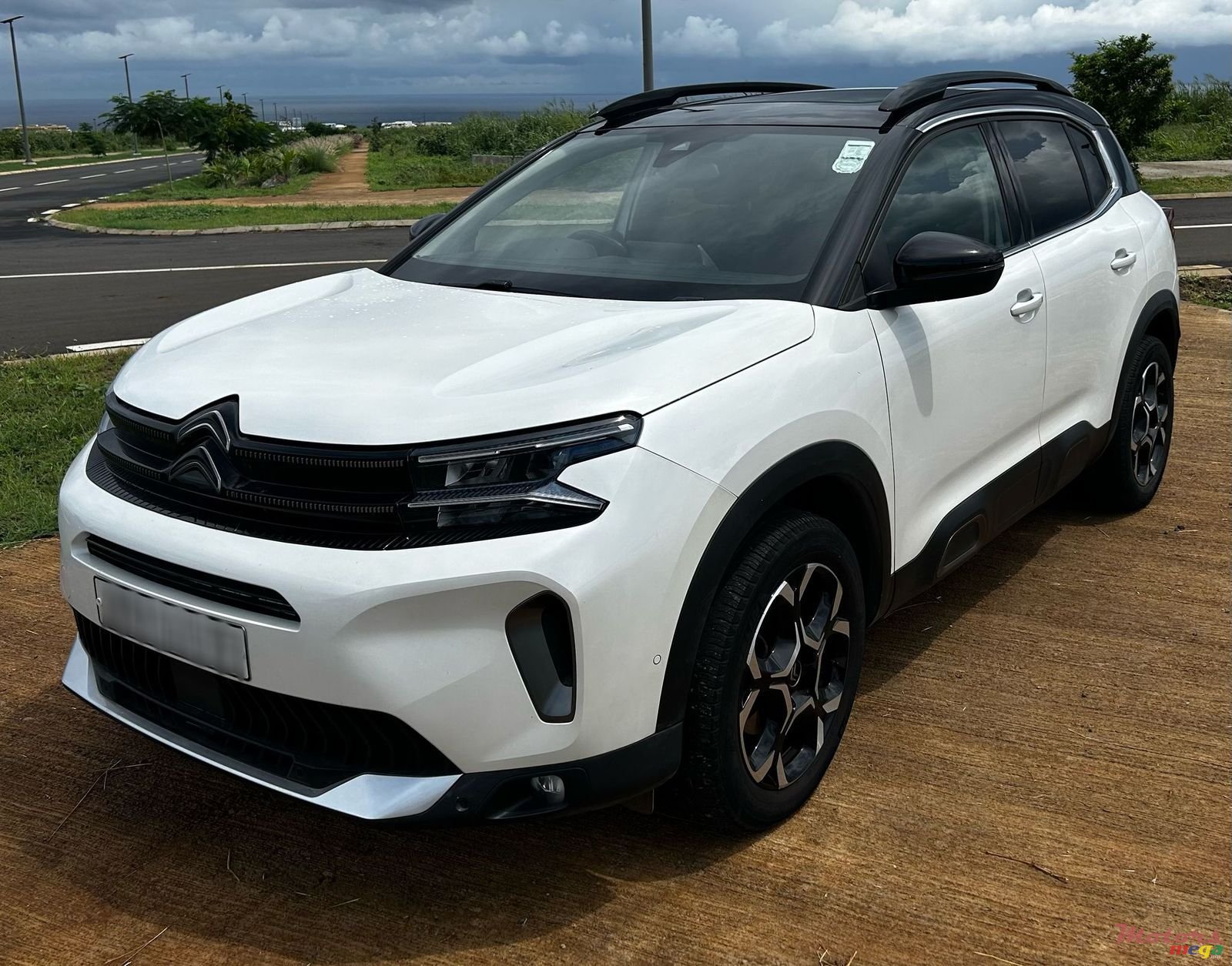 2023' Citroen C5 Aircross Shine 1.6 photo #2