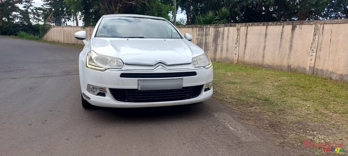 2013' Citroen C5 photo #6