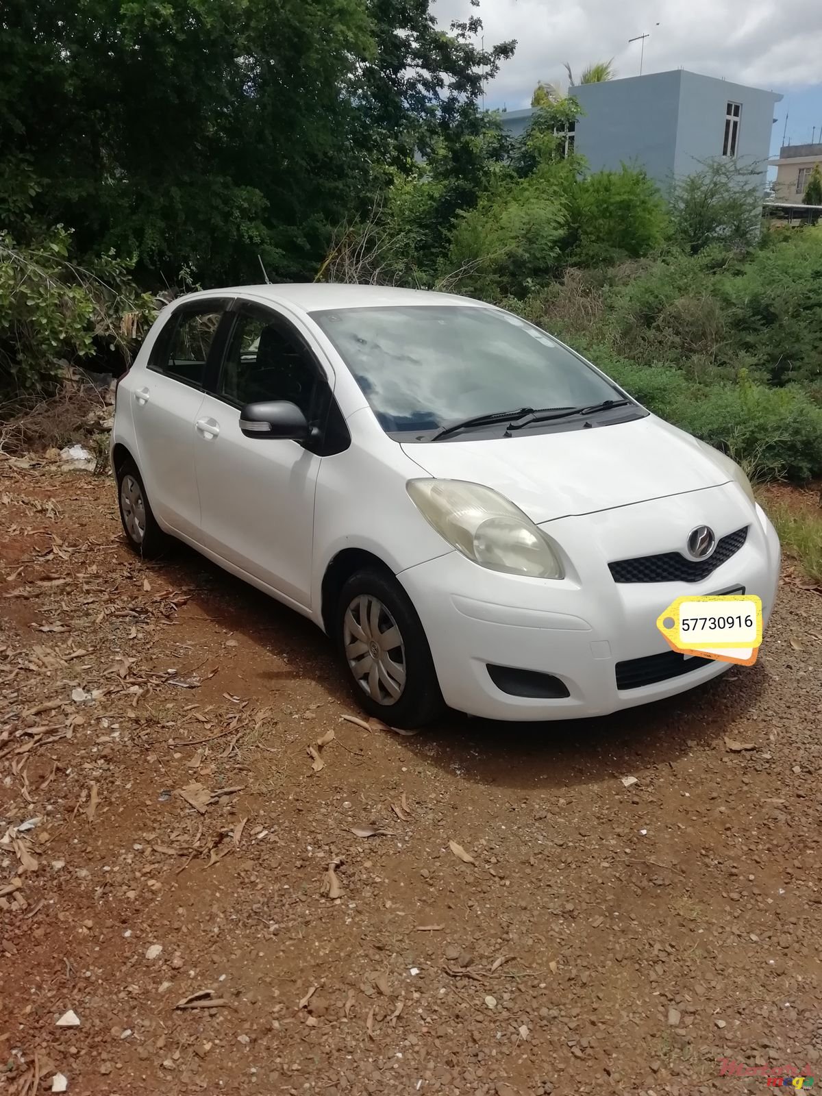 2009' Toyota Vitz None photo #2