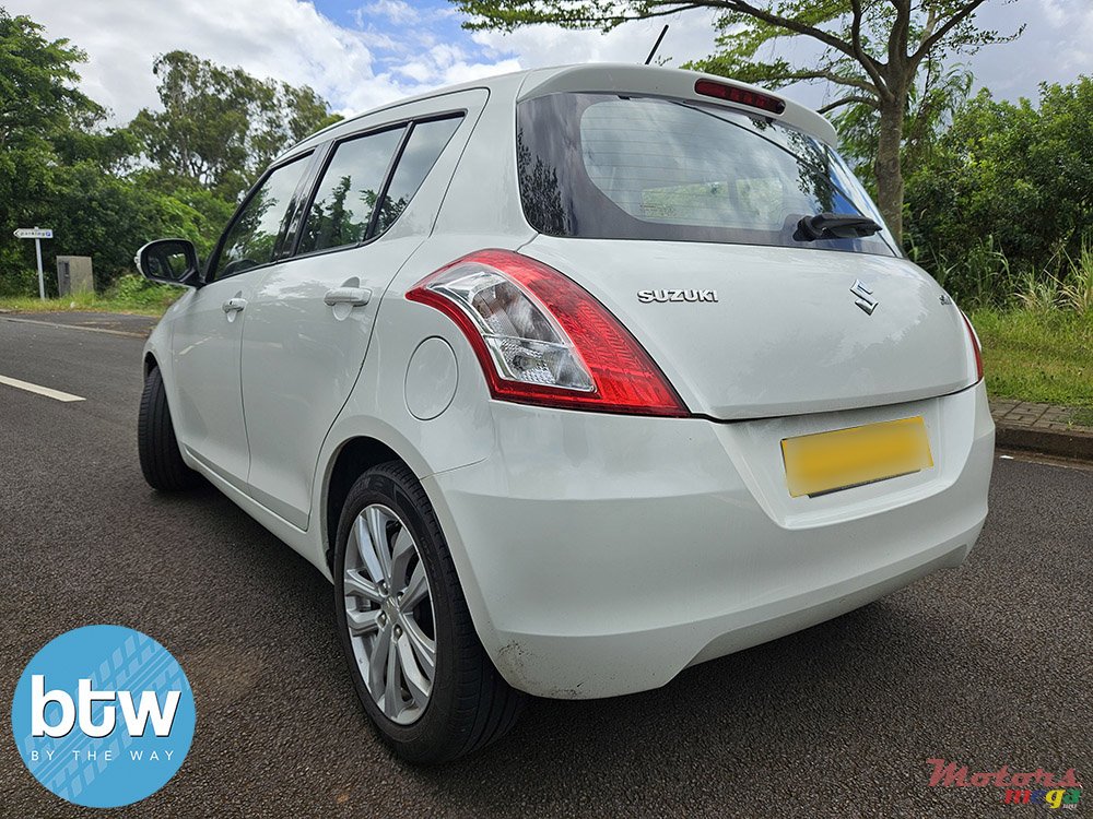 2016' Suzuki Swift photo #3