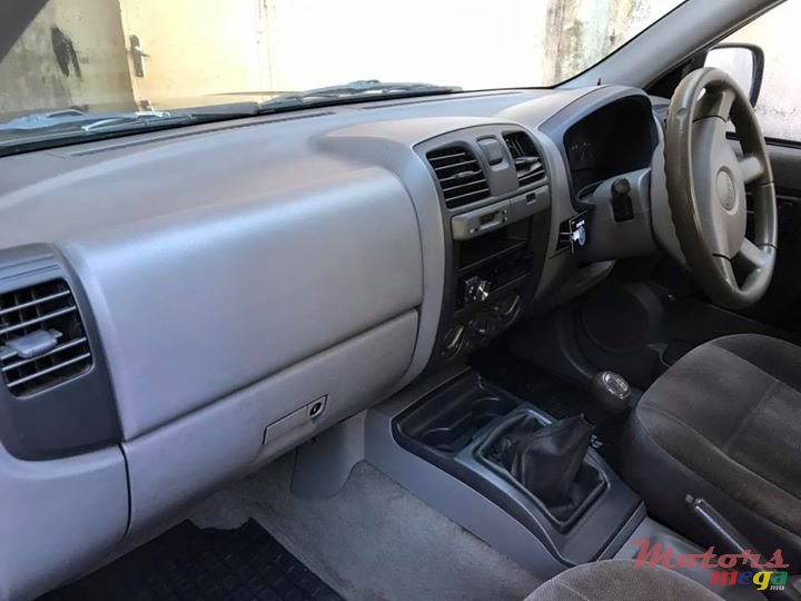 2005' Isuzu D-Max LS 2.5 Turbo photo #3