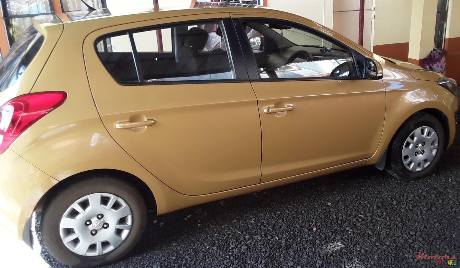 2015' Hyundai i20 photo #4