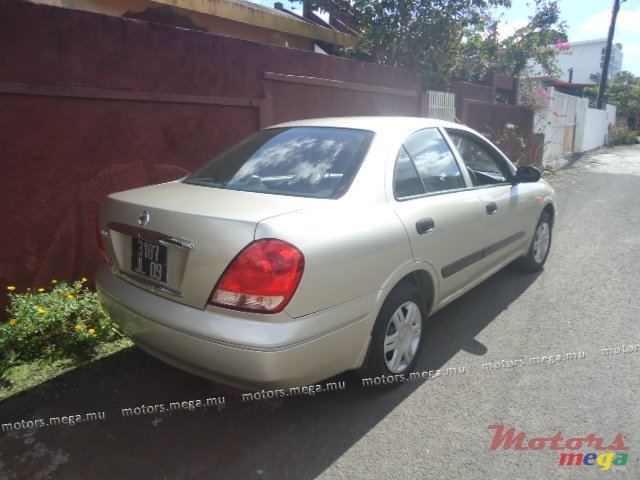 2009' Nissan n17 photo #1