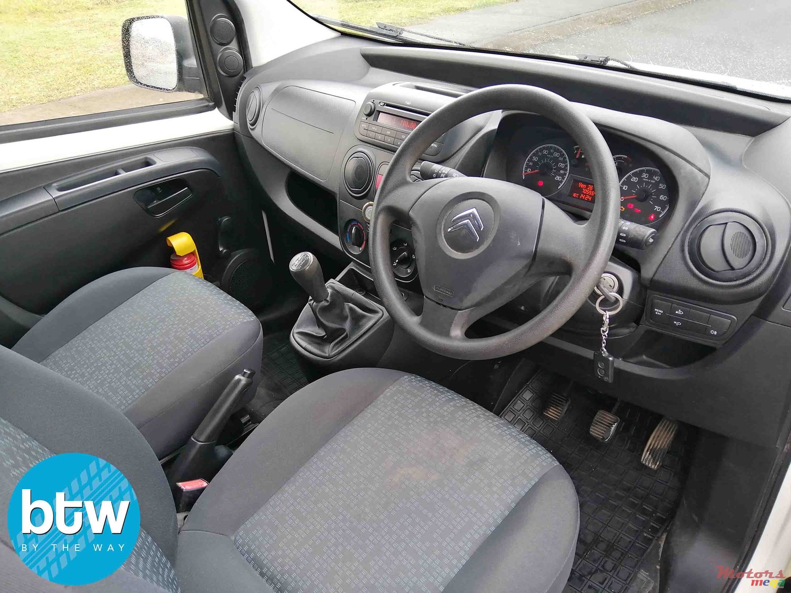 2014' Citroen Berlingo photo #6