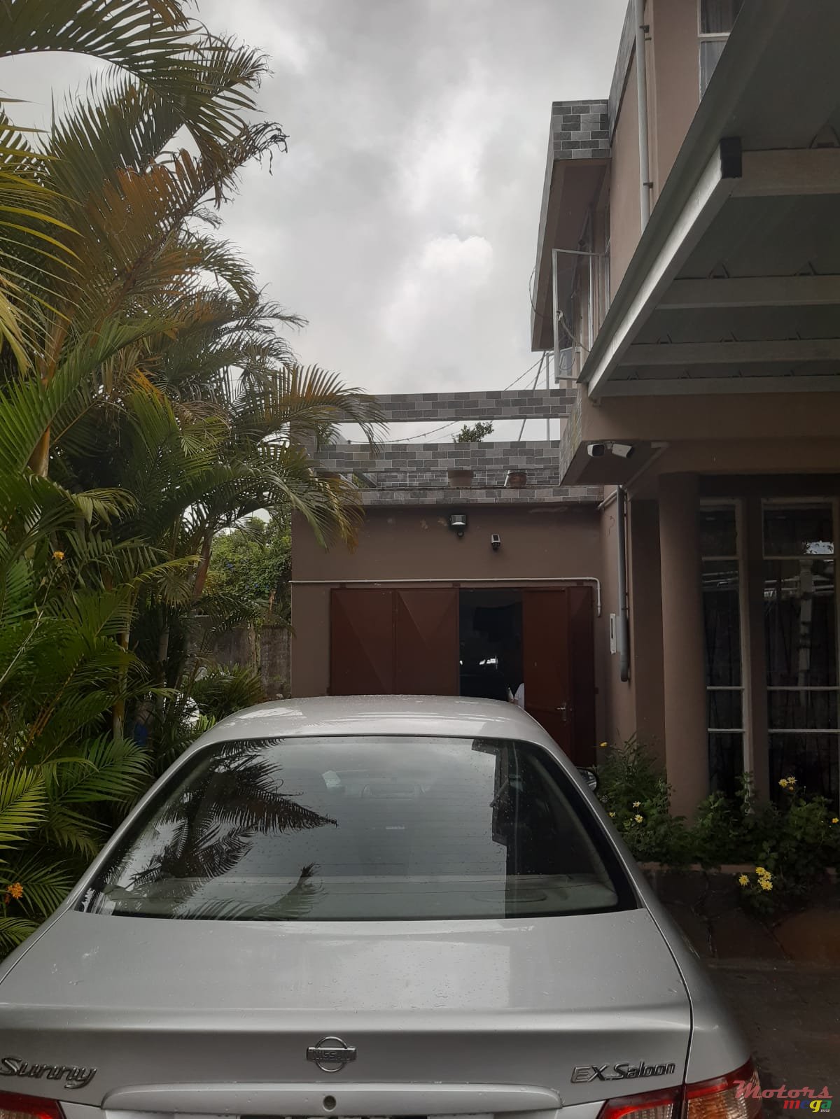 2001' Nissan Sunny photo #4