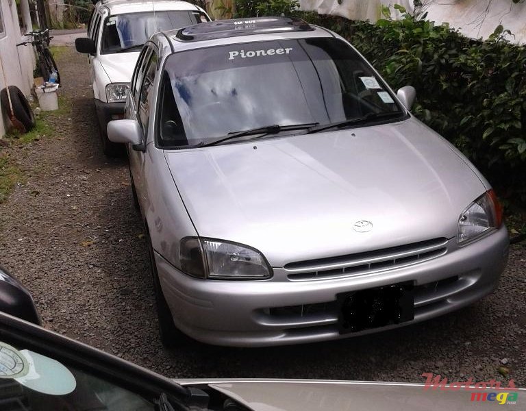 1998' Toyota Starlet photo #1