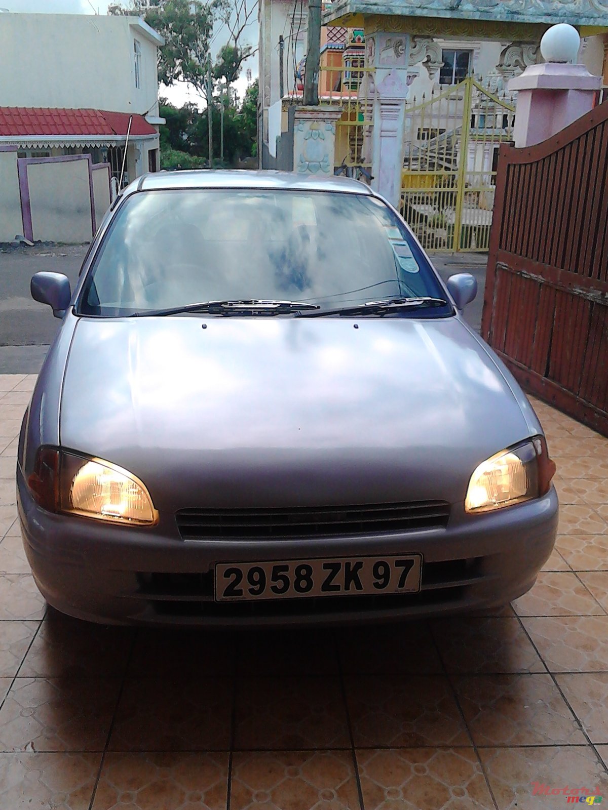 1997' Toyota Starlet photo #2